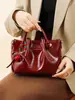 Bolso de Mano de Cuero con Cera de Aceite Color Borgoña, Pequeña Decoración de Bola Dorada, Bolso de Mano con Hebilla de Anillo de Lujo Accesible, Bolso para Ropa de Trabajo de Mujer, Bolso de Banquete, Bolso de Boda