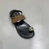 Sandalias Planas de Estilo Coreano sin Cierre Estilo Hada con una Correa para Mujer Verano Nuevas Retro Versátiles para Viajes Cotidianos Sandalias Romanas