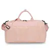 Elegante y casual bolsa de viaje con compartimentos separados para artículos húmedos y secos, adecuada para entrenamiento de natación, con un asa para facilitar su transporte y almacenamiento