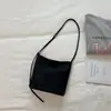 Bolsa de Tela de Nylon para Mujer 2026 Nuevo Verano Versátil Casual Bolso Cruzado, Este Año el Bolso Cubo de Hombro Súper Popular de Moda