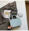 Bolso Pequeño Cuadrado Retro Chic para Mujer 2026 Modelo Nuevo Bolso de Mano Bolso Cruzado con un Toque de Lujo Bolso de Hombro Versátil Bolso de Moda para el Trabajo