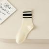 Meias Femininas de Cano Médio, Estilo Primavera e Outono, Algodão Puro, Resistentes a Odores, Meias Esportivas Casuais para Mulheres, Adequadas para Combinar com Calças Shark, Zhuji
