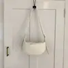 Bolsas para Mujer Otoño e Invierno Nuevo Estilo Coreano Gama Alta Diseño de Nicho Bolso Cruzado Casual Simple Cuero Suave Bolso Dumpling Venta al por Mayor