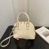 Bolso de mano de concha de perla, color sólido, simple, moderno, a la moda, de nicho, casual, elegante, bolso de hombro cruzado, nuevo modelo de verano