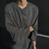 Sudadera gris oscuro de peso pesado con cuello en V para hombre, nuevo estilo otoño e invierno, corte limpio, tacto de alta gama, manga larga, estilo americano