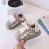 Sapatos de Prancha Novos para Bebês e Crianças Pequenas na Primavera e Outono com Biqueira Fechada Anticolisão Sapatos para Caminhar de 0 a 1 a 2 Anos Sapatos de Princesa Estilosos para Meninas