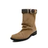Botas de cano médio e largo trançadas em estilo retrô, nova coleção outono 2026, bico redondo, plissadas, com fivela de cinto, botas estilo Martin