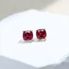Brincos Rosa de Corte Rosa Milênio de Oito Lados de Luxo Leve de Alta Qualidade Brincos de Moda Quadrados de Princesa em Corindo Vermelho Exquisito