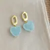 Pendientes frescos y dulces estilo vacacional con borlas florales, borlas de perlas estilo francés, pendientes llamativos de lujo ligero y alta gama
