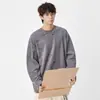 Camiseta de Manga Larga con Cuello Redondo Nueva para Hombre, Estilo Japonés Holgado Retro Rasgada, Marca de Moda, Camiseta Básica Simple para Primavera y Otoño 2025