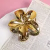 Nuevo pasador de pelo acrílico de frangipani de colores, pinza de flor, accesorio para el cabello elegante y sofisticado para mujer, pinza de tiburón lateral