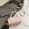 Bolsa Vermelha para Mulheres, Nova Tendência 2026 Moda Primavera Nicho Bolsa de Ombro Prata, Bolsa Transversal de Alta Qualidade para o Dia a Dia