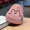 Gorro de Osito para Niños Otoño e Invierno Estilo Coreano Versátil Bordado de Lana Gorro de Tejer Cálido Dibujos Animados para Padres e Hijos Gorro de Punto Moderno