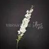 Nueva Flor Artificial Golondrina Grande Voladora Decoración de Habitación de Boda Flor de Camino Alto Flor de Conducción Hierba Golondrina Voladora Ramo de Flores Artificiales Jacinto