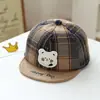Chapéu xadrez de urso fofo para crianças, chapéu de sol macio com aba para primavera e outono, gorro quente de inverno para bebê
