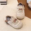 Zapatos para bebé niña estilo coreano con ribete de encaje, novedad otoño e invierno 2026, zapatillas de gateo de gatito de dibujos animados con suela suave