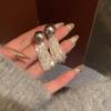 Pendientes de borlas de perla gris vintage brillantes pendientes de nicho elegantes otoño e invierno pendientes cuadrados redondos para cara cuadrada delantero y trasero