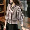 Suéter de punto con capucha a rayas para mujer, colección de otoño, elegante y versátil, efecto adelgazante, estilo jersey, corte casual y holgado