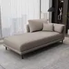 Sillón de lujo moderno minimalista para sala de estar, dormitorio, hotel o casa de huéspedes; una silla reclinable cómoda para usar junto a la cama; un sofá pequeño