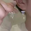 Brincos de Prata 925 com Agulha Zircônia Microincrustada Exquisita Letra C Cruzada com Franja Joia de Orelha Simples Versátil de Luxo Leve