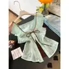 Camisa de manga corta con retazos de lunares en dos tonos, imitación de dos piezas, para mujer, top corto de verano ajustado con fruncido en la cintura, hueco