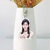 Meng Ziyi Acrílico Fondo Blanco Llavero Doble Cara Colgante para Bolsa Colgante para Mochila Mercancía de Celebridad con Fotos