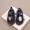 Sandalias de Moda de Dibujos Animados para Niños Verano 2025 Nuevas Sandalias Abiertas para Niñas Sandalias Casuales para Niños con Suela Suave de Una Correa