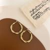 Pendientes Vintage Estilo Hong Kong 2026 Nuevos Pendientes de Botón Metálicos de Alta Gama Moda de Nicho Pendientes Versátiles Venta al por Mayor para Mujeres