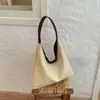 Bolsa feminina grande capacidade, simples e retrô, nova bolsa de ombro da moda 2026 para o dia a dia, bolsa tote descontraída, bolsa saco