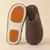 26 nuevas zapatillas de algodón de invierno cómodas para el hogar transfronterizas en colores de caramelo para hombres y mujeres, estilo de pareja, zapatillas de algodón cálidas antideslizantes para interior