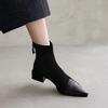 Botas Curtas de Bico Fino Estilo Francês para Mulheres 2025 Novas Botas de Couro Genuíno Salto Grosso Salto Médio Botas Curtas Elásticas para Mulheres Botas Slim