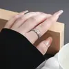 Anillo abierto geométrico liso ins de moda personalizado versátil de alta gama con dijes para el dedo accesorios transfronterizos para el día a día