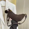 2026 Nuevo Bolso Croissant de Color Sólido Retro de Alto Valor, Nicho, Elegante, Sensación Relajada, Chic, para el Trayecto, de un Solo Hombro, Cruzado