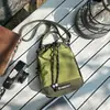 Bolso Cruzado Multifuncional, Bolsa para Botella de Agua, Mochila Casual para Hombres y Mujeres, Mochila de Senderismo para Exteriores, Bolso de Hombro Ligero para Viaje