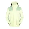 Chaquetas Exteriores de Tres en Uno con Bloques de Color al por Mayor, Ropa de Trabajo para Grupos de Empresa, Ropa Impermeable y a Prueba de Viento para Montañismo al Aire Libre en Stock