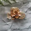 Casamento de Noiva Decoração de Leque de Casamento Material Metálico 47mm Leque Banhado Pendurado Acessórios de Joia Flor Soldada Multicamada