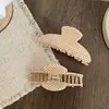 Pinza de pelo de garra con lunares Maillard de fábrica en blanco leche y marrón oscuro, accesorio para el cabello retro grande, disponible para venta al por mayor y en stock
