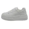Zapatillas blancas para mujer 2026 nuevo modelo de verano, de suela gruesa, que aumentan la altura, transpirables, zapatillas deportivas casual populares versátiles antideslizantes