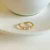 Novo Estilo Anel Simples de Pérola Cravejado com Diamantes para Mulheres, Design de Nicho, Personalizado, Versátil, Luxo Leve, Anel Aberto Ajustável para Mulheres