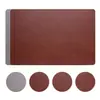 Prato de Mesa em Couro Sintético com Padrão de Vaca Bicolor em Estoque PVC Quadrado Estilo Western à Prova de Óleo Estilo Chinês Mesa de Jantar Tapete Resistente ao Calor Simples Estilo Nórdico