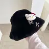 Novo Chapéu de Urso Morango de Pelúcia Transfronteiriço Orelha Fofa Macio Pulôver Feminino Chapéu de Pele Novo Alfinete Gorro