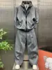 Otoño e invierno retro americano chaqueta con capucha de cárdigan de dos piezas de imitación con doble cremallera para hombre, moderna, holgada, pantalones largos, traje casual