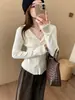 Camisa Base de Encaje Huali Falsa de Dos Piezas 2026 Otoño Nuevo Estilo Coreano Casual Dulce Elegante Top para Mujer