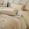 Conjunto de quatro peças 100% algodão de fibra longa, leve e de luxo, 60 contagens, capa de edredom bordada, lençol com elástico, conjunto de três peças, roupa de cama de cor sólida