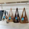 Bolsa de Peluche de Gran Capacidad 2025 Otoño e Invierno Nuevo Bolso de Hombro Retro Moda Casual Tendencia Bolso Tote para Viajar Transfronterizo