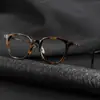 Marco de Placa de Titanio Puro con Patillas de Titanio Puro, Suministros del Fabricante Nuevos Marcos de Gafas Danyang para Hombres y Mujeres, Marcos Retro Trendy Ultraligeros