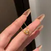 Popular Collar Flotante con Corazón Estilo Vintage de Xiaohongshu, Sencillo y Versátil, Cadena Elegante para la Clavícula Que No Se Desvanece