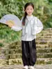 Ropa Nueva de Primavera y Otoño 2026 Estilo Chino Disfraz Antiguo para Niños y Niñas, Traje Tang, Chaleco de Nuevo Estilo Chino, Camisa y Pantalones Largos Conjunto de Tres Piezas
