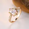 Anillo Vintage de Encaje Ovalado con Piedra Principal Rongxing Transfronterizo con Marco de Flor Hueca y Banda de Piedras Incrustadas, Elegante Anillo de Fiesta para Mujeres
