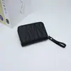 Bolsa Pequena de Mão 2026 Novo Modelo Carteira Carteira de Camada Dupla com Textura de Diamante e Logo Metálico, Porta-Moedas Pequeno de Mão Feminino